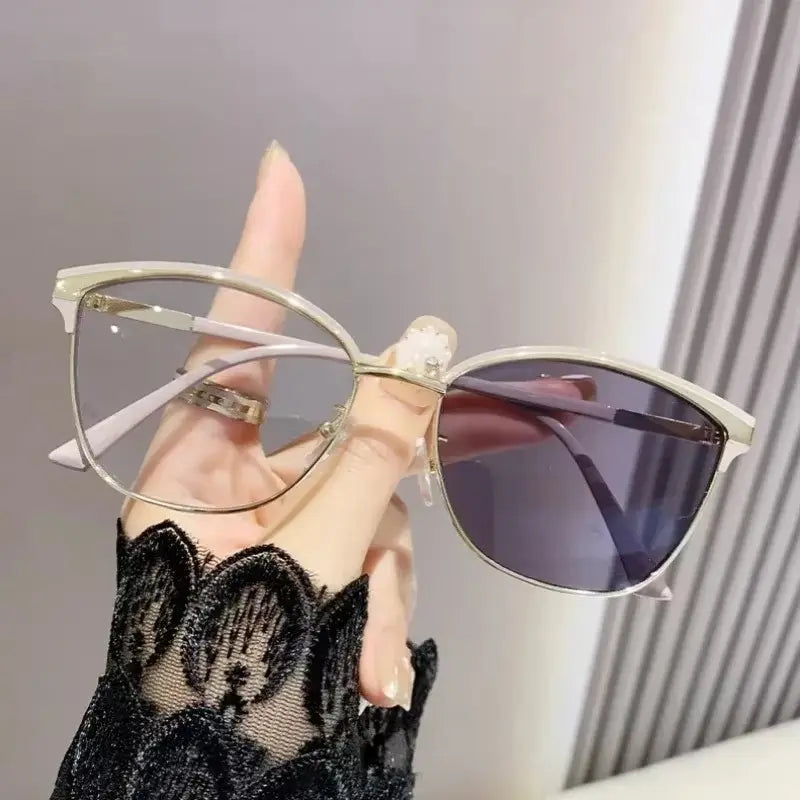 Lunettes Vivian - Photochromiques (S'assombrissent au soleil)